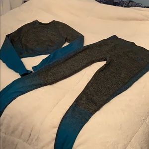 Amplify Seamless Set